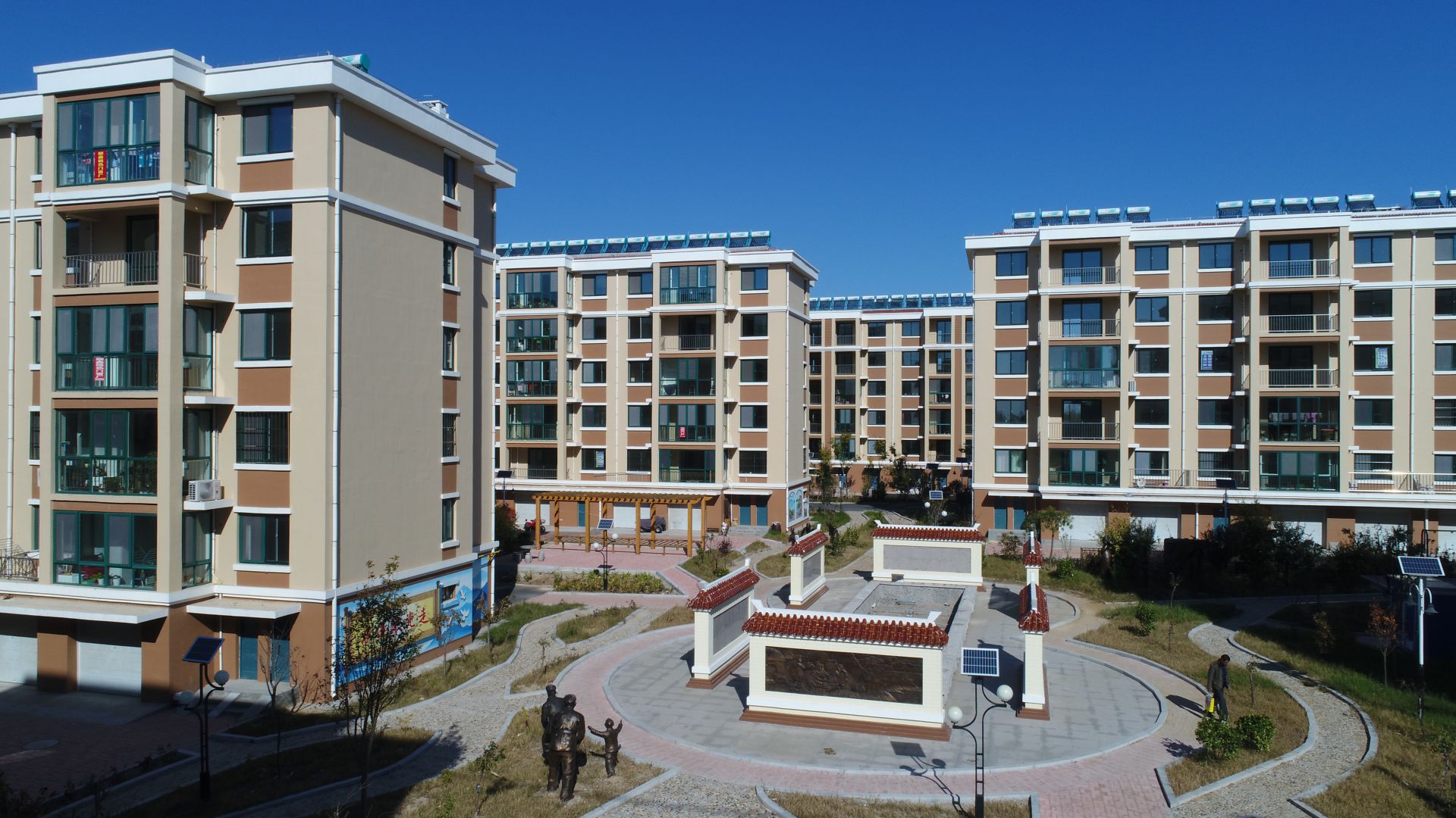 开云在线开户莱西平度公司河头店镇龙泉湖社区项目实景图02_compressed